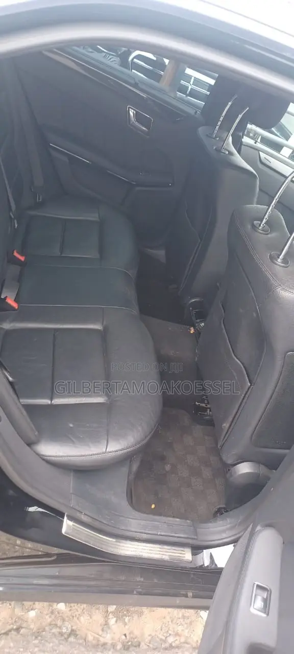 Mercedes-Benz E350 2012 Black - 1