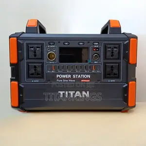 1200W Titan Power Station with 100W Solar Panel