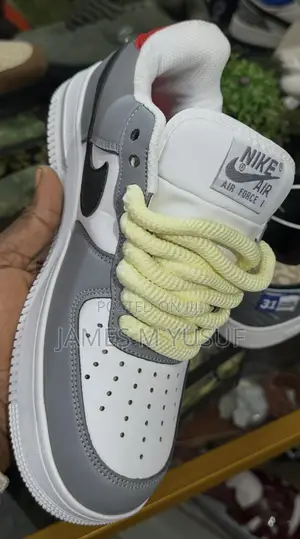 Original Nike AF1 Sneakers
