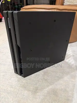 PS5 Pro + Games + Controller