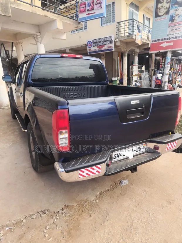 Nissan Frontier 2014 Blue - 1