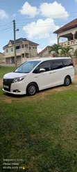 Toyota Esquire 2015 White - 1