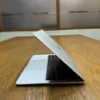 Apple MacBook Air 13.3" Intel Core i5 8GB RAM 128GB SSD - 4