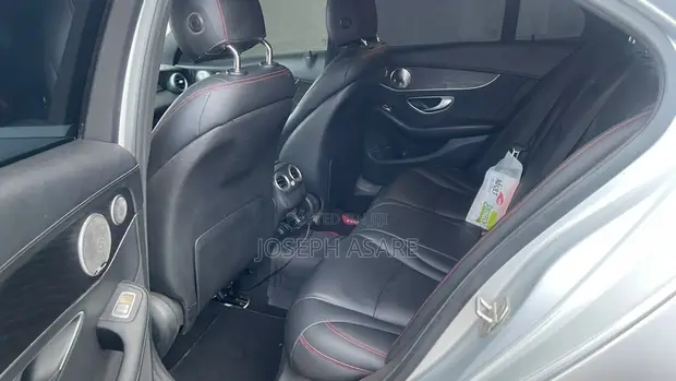 Mercedes-Benz C300 2015 Silver - 1