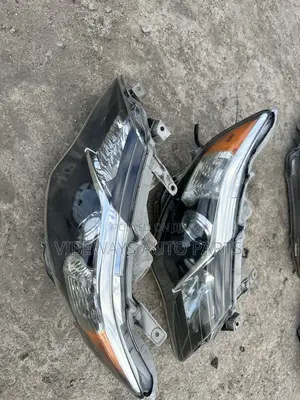 Toyota Camry 2012-2014 Headlights - Original Used Pair