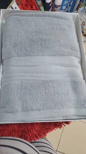 100% Cotton Bath Towel 30" x 53"