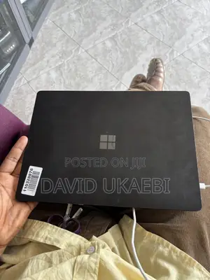 Microsoft Surface Laptop 3 - 14" Intel Core i5, 8GB RAM, 256GB SSD