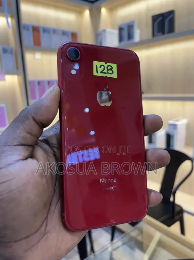 Apple iPhone XR 128GB Red - 1