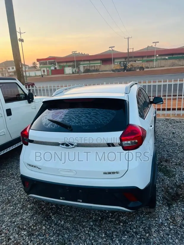 Chery Tiggo 3x 2018 White - 1