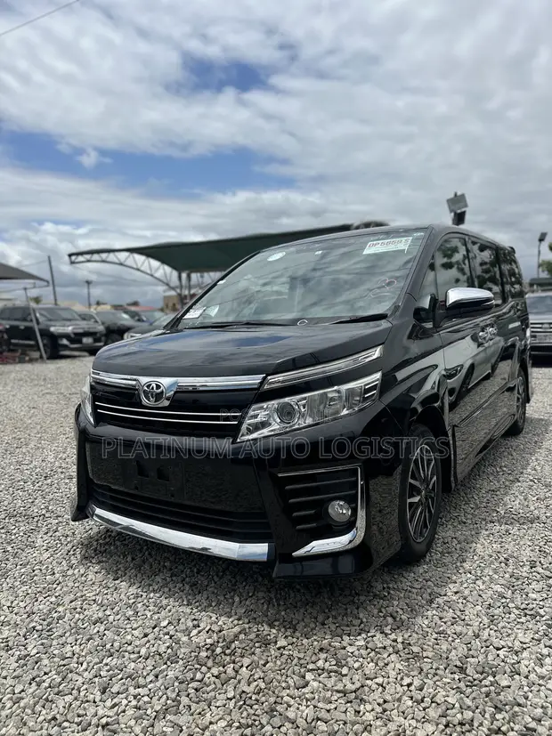 Toyota Voxy 2016 Black - 1