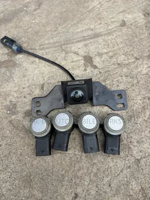 Mitsubishi Outlander Parking Sensor Layout (2022-2025)