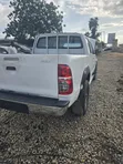 Toyota Hilux 2012 White - 3