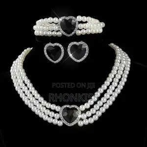 Ladies Pearl Jewellery Set
