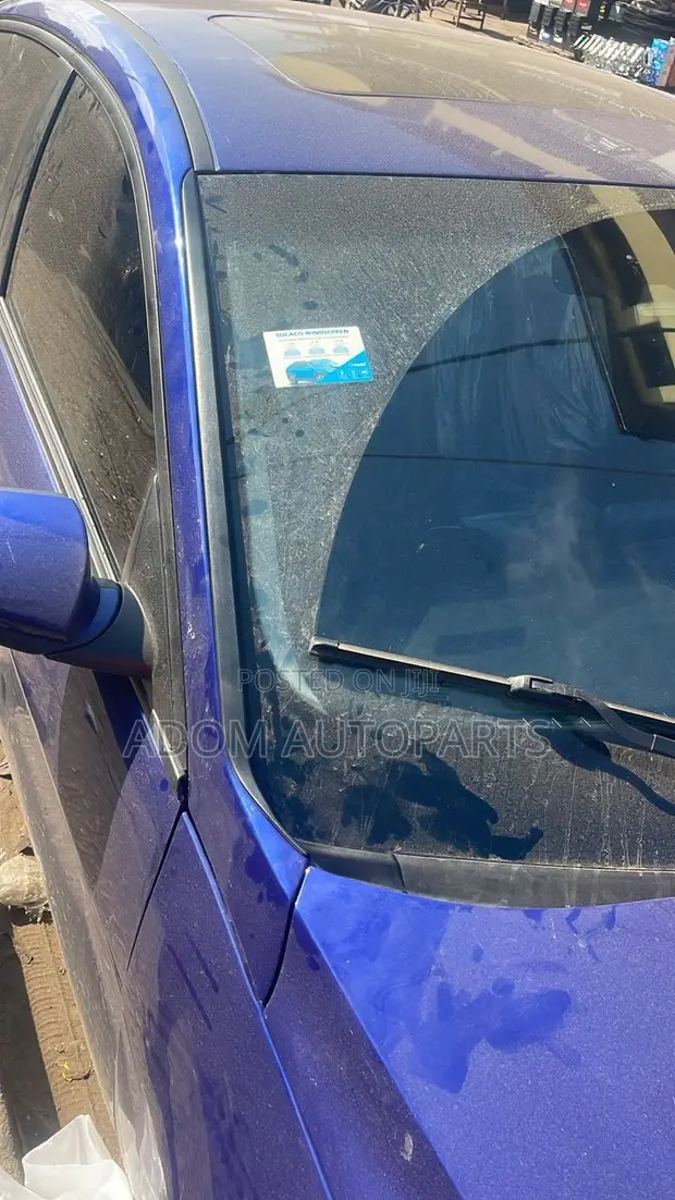Hyundai Elantra Windscreen Moulding (2021-2025) - 1