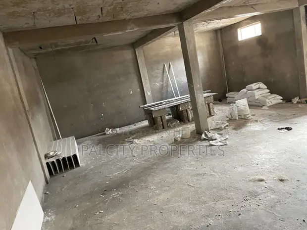 Mini Warehouse for Rent Near Adum - 1