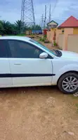 Kia K5 2010 White - 1