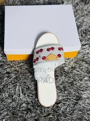 Louis Vuitton Style Slippers - Women's