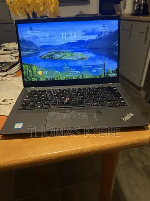Lenovo ThinkPad X1 Carbon Gen 7 Laptop