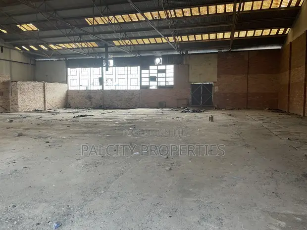 1000 SQM Warehouse for Rent in Atonsu - 1