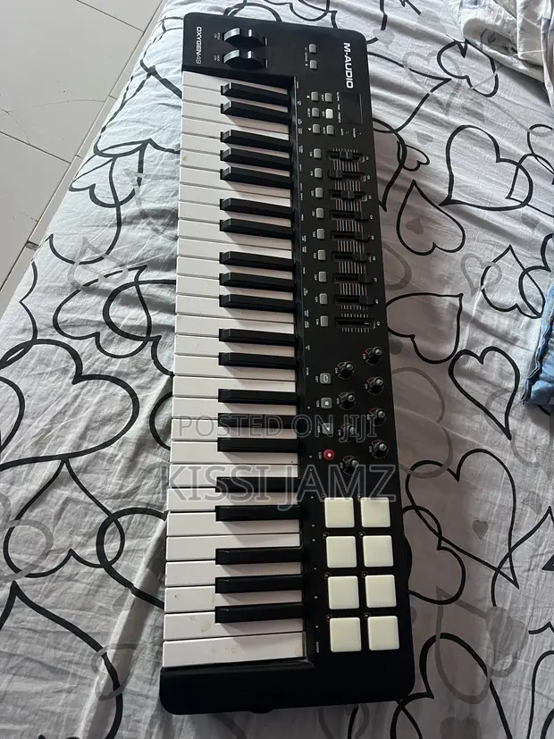 M-Audio Oxygen 49 MIDI Keyboard - 1