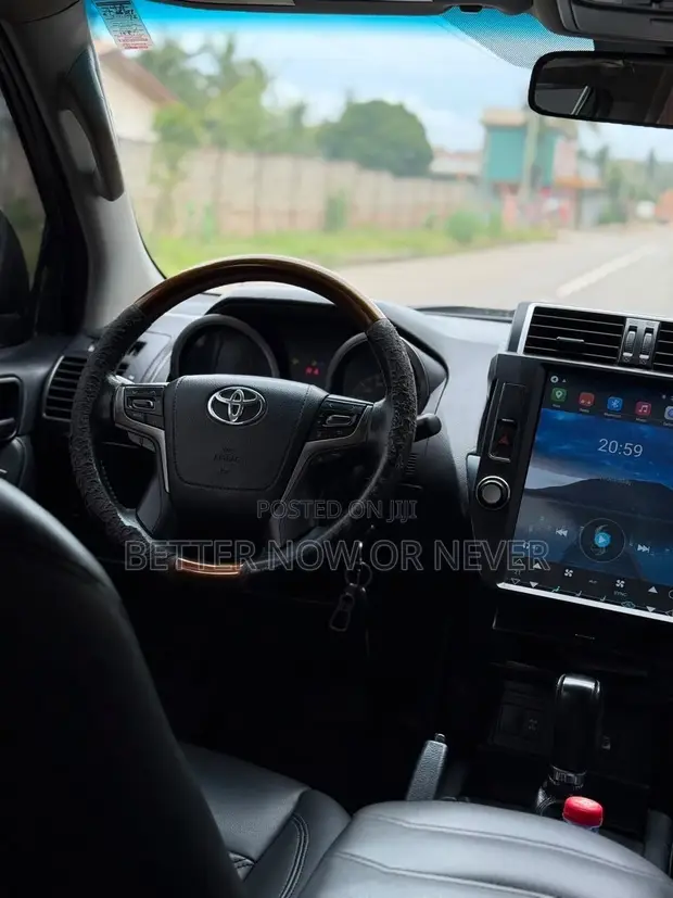 Toyota Land Cruiser Prado 4.0 2017 Black - 1