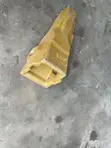 CAT 330Gc Bucket Teeth & Locker - 1
