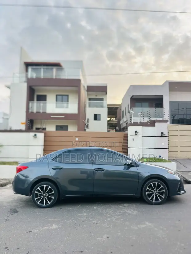 Toyota Corolla XSE 2019 Gray - 1