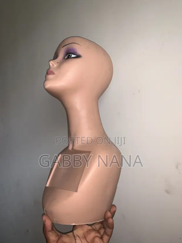 Mannequin Head for Wig Display - Medium Brown - 1