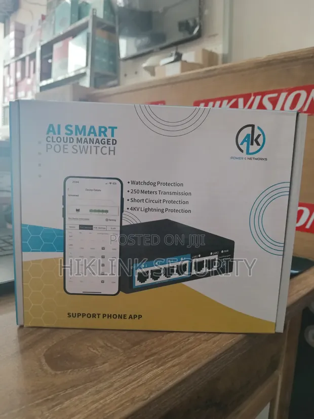 Ak 4-Port Cloud Managed PoE Switch - 1