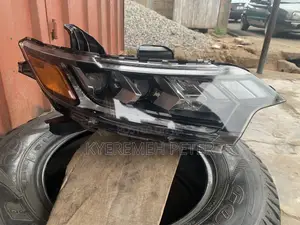 Mitsubishi Outlander 2018 Headlight - Right Side