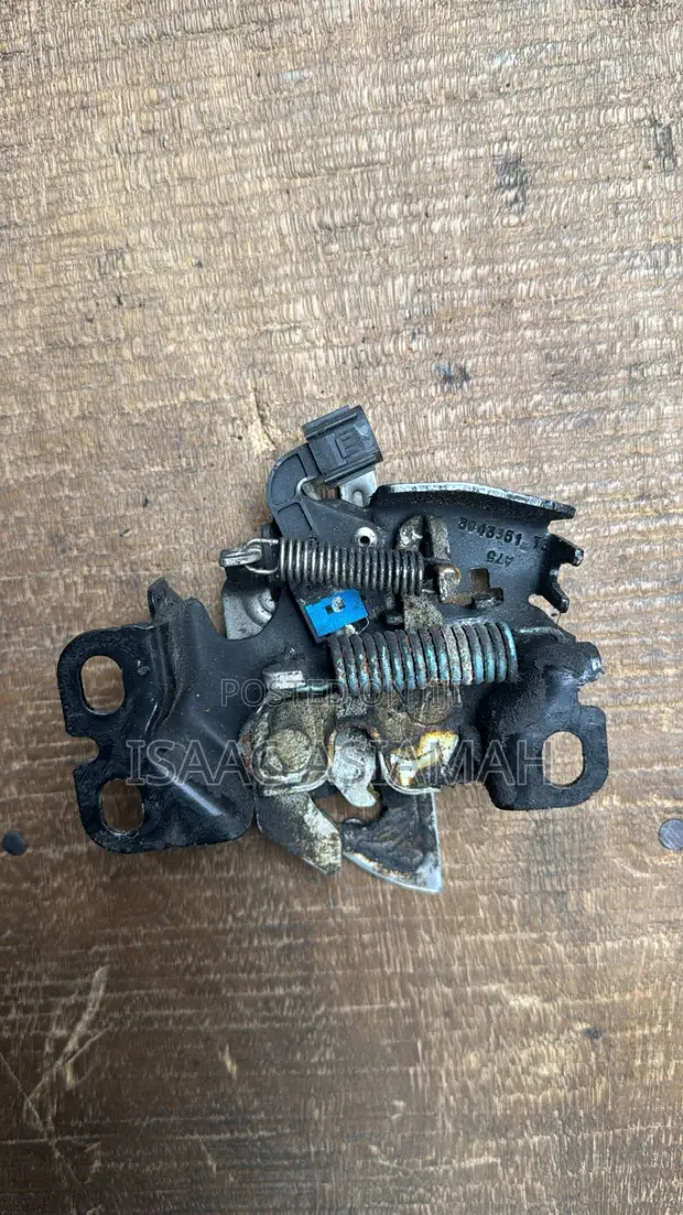 Honda CR-V Bonnet Lock (2016-2025) - 1