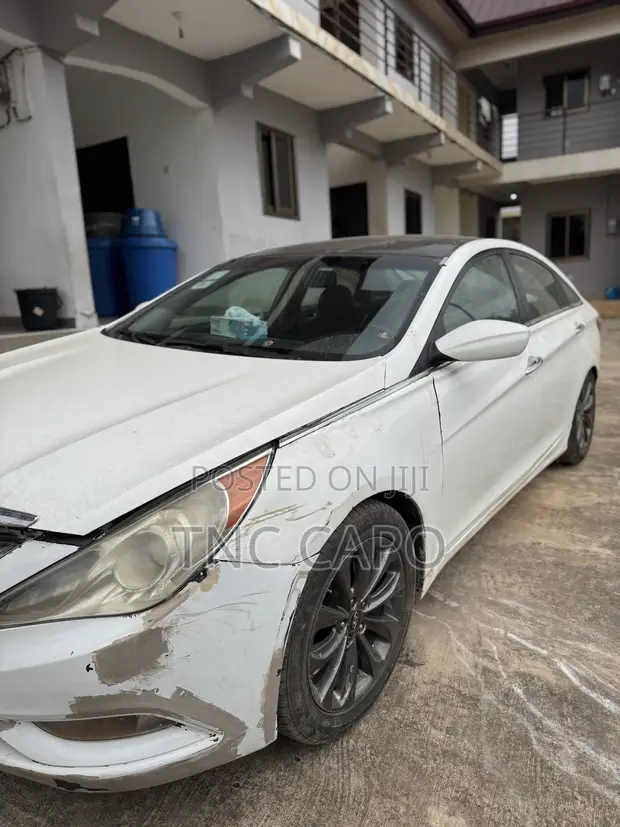 2012 Hyundai Sonata SE 2.0T Sedan - White - 1