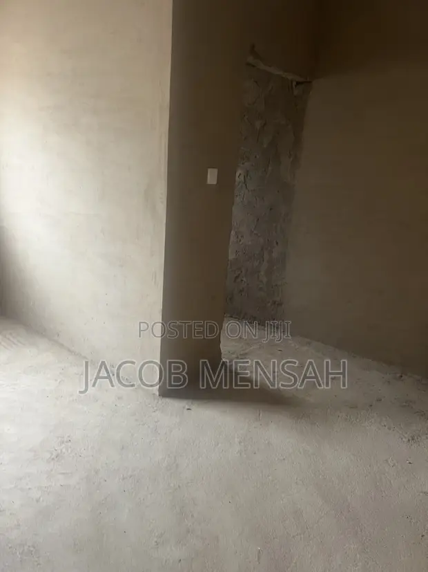 5 Bedroom House for Sale in Atwima Kwanwoma - 1