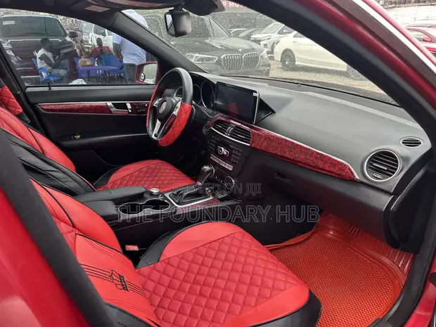 Mercedes-Benz C250 2014 Red - 1