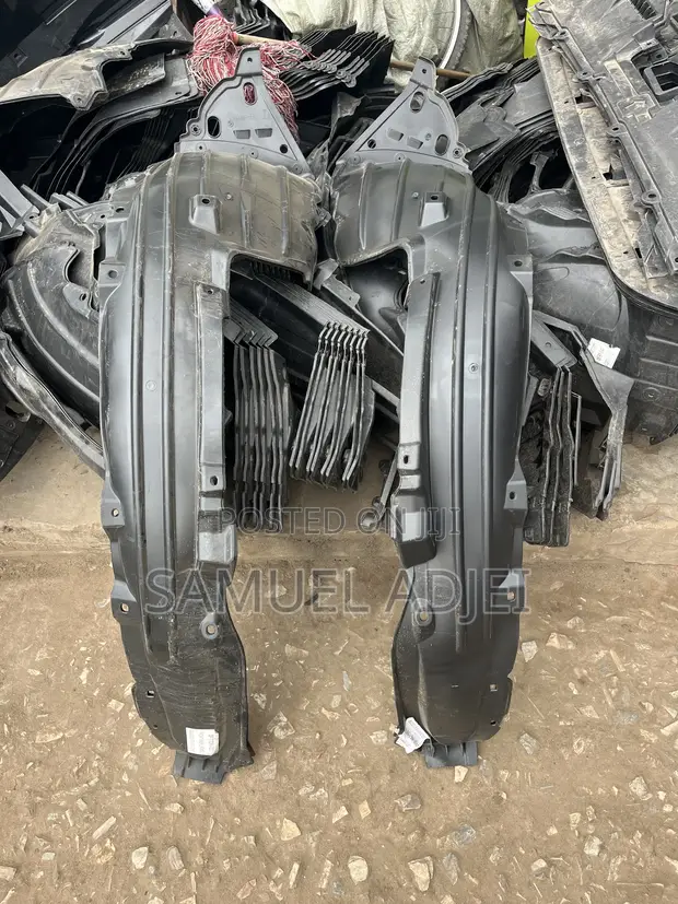 Honda CR-V 2017-2022 Fender Liner Pair (Original) - 1