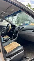 Hyundai Elantra 2016 Silver - 2