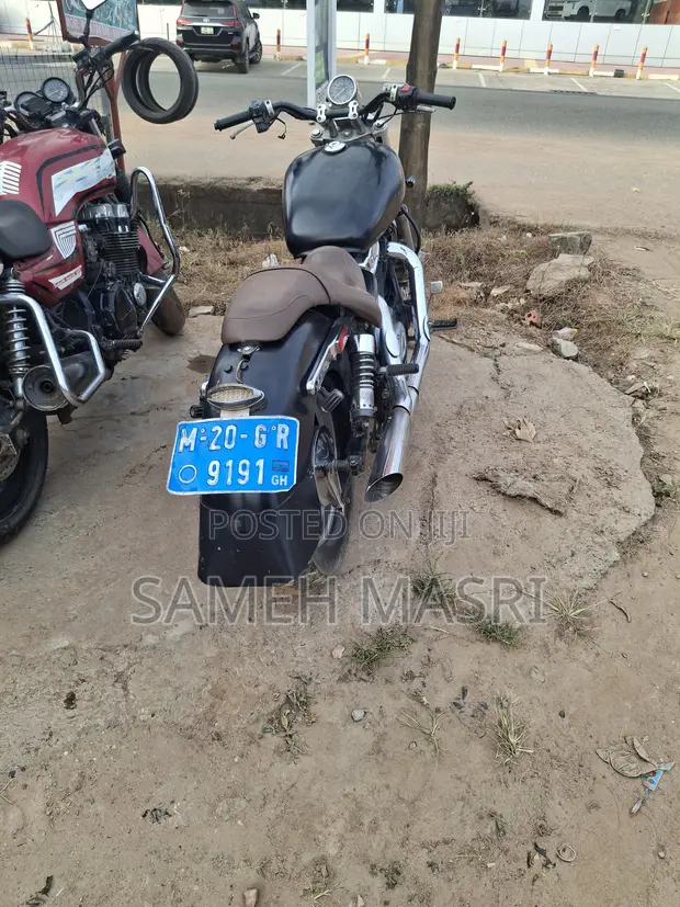 Honda VF Cruiser Motorcycle - 1999 - 1