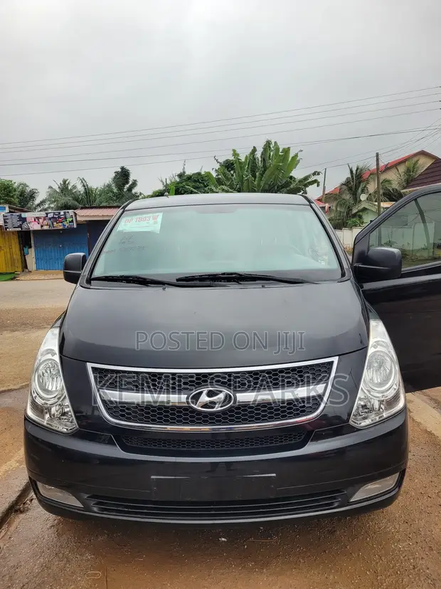 Hyundai Starex 2015 Black - 1