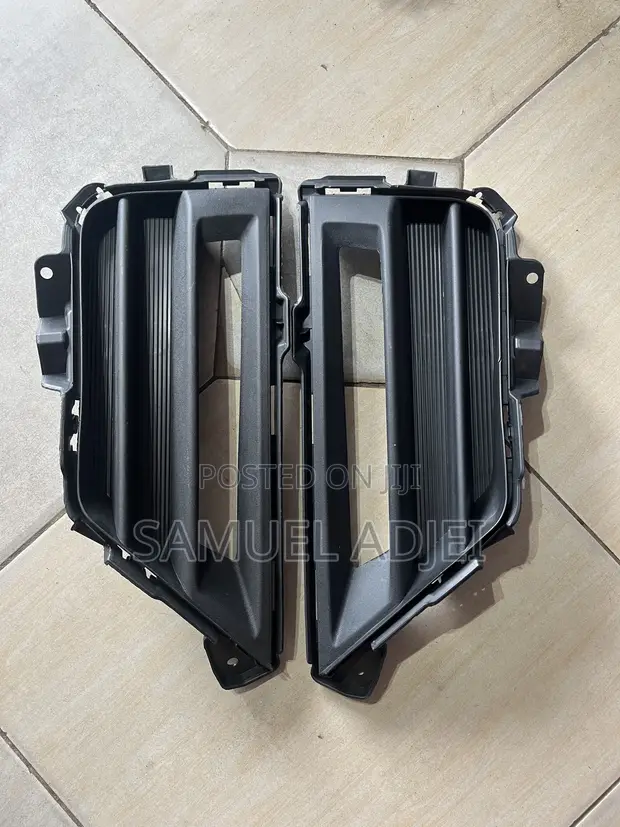 Honda CR-V 2020-2022 LED Foglight Cover Pair - 1