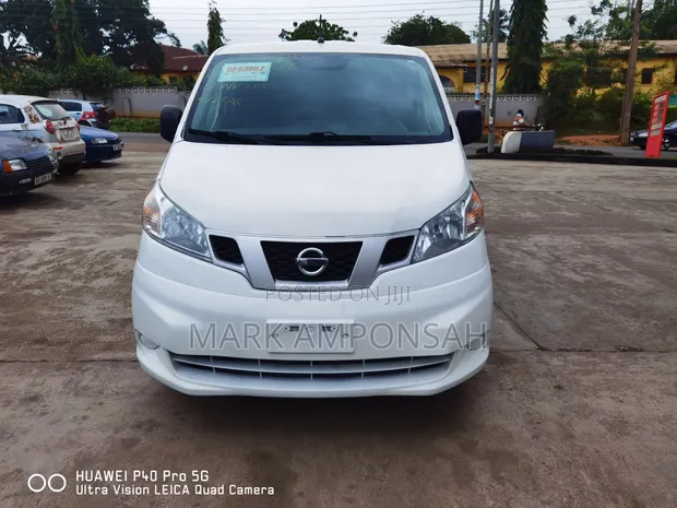Nissan NV200 2018 White - 1