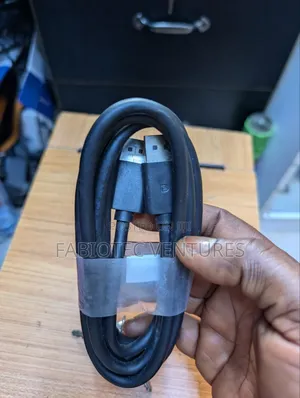 DisplayPort to DisplayPort Cable