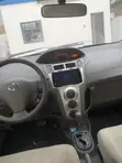 Toyota Vitz 2011 White - 4