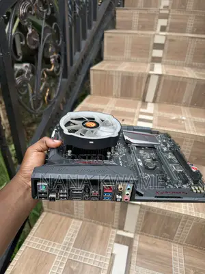 ASUS Maximus VIII Hero+ i7 CPU + Thermaltake RGB Cooler