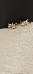 Unique Women's Zirconia Flower Stud Earrings - 1