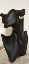Unique Women's Zirconia Flower Stud Earrings - 2