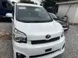 Toyota Voxy 2013 White - 5