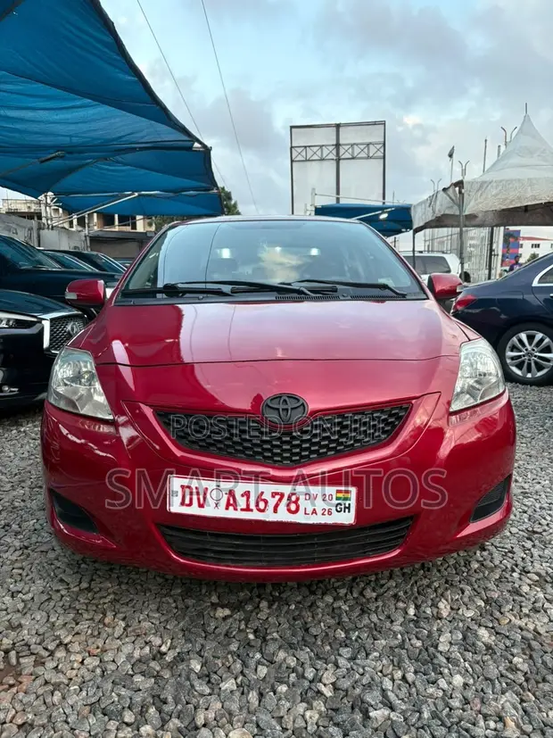 Toyota Yaris 2012 Red - 1