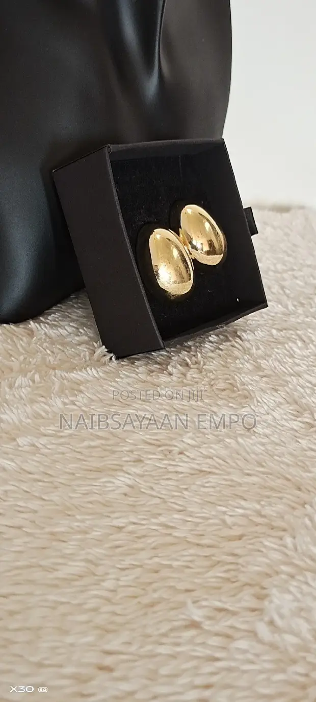Irregular Round Metal Stud Earrings - 1