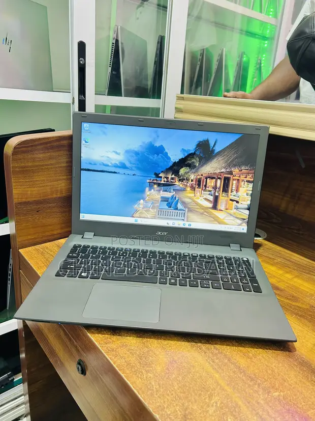 Acer Aspire E5-15 Laptop - Intel Core i5, 8GB RAM, 1TB HDD - 1