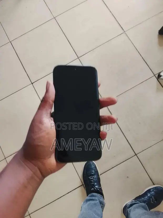 Tecno Spark Slim 256GB Black - 1